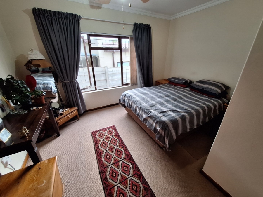 6 Bedroom Property for Sale in Bayview Western Cape